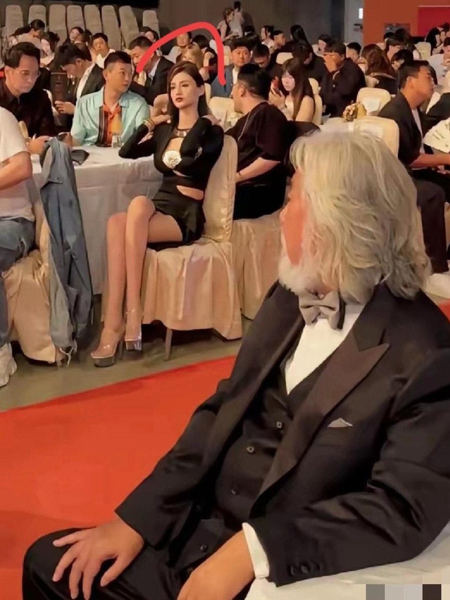 她长这么漂亮，身材又这么好，演了那么多电影，为啥就是火不起来呢？ 