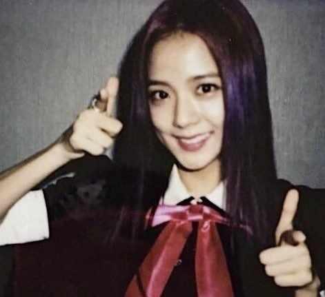 也许你没见过的紫发
金智秀jisoo 自修 分享照片