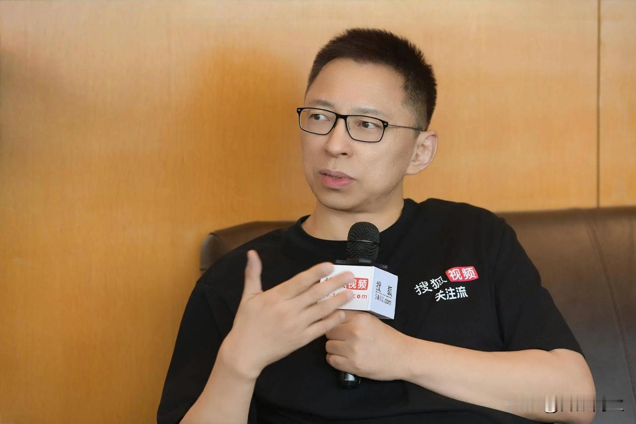 张朝阳说AI取代不了传统媒体，因为读者要的不是信息，是共鸣。

他在英语课十周年