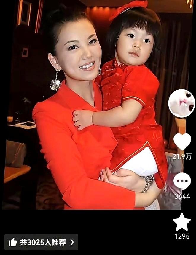 “这里信号不好，发的有点慢。”
就这一句话，真的，可以裱起来挂墙上了。亲爹在评论