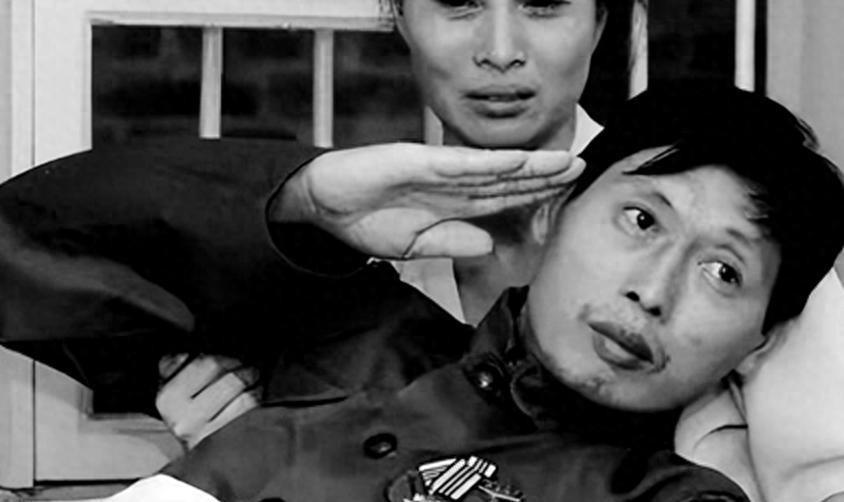 老山英雄三次立功退伍后因病背负巨额外债，年仅四十一岁病逝出租屋令人唏嘘！

19