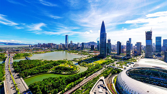 绿景中国地产预计2025年亏损扩大至97亿元