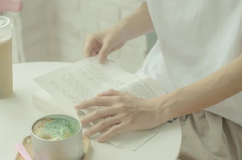 为何要努力学习、读书呢？“书山有路勤为径，学海无涯苦作舟。”在我看来，努力学习是