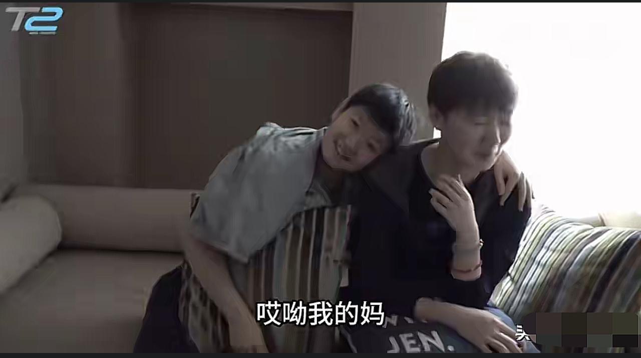 其实莎莎曼昱之间：远比你想的关系更好！
私下的孙颖莎说：王曼昱有时就像我姐姐，有