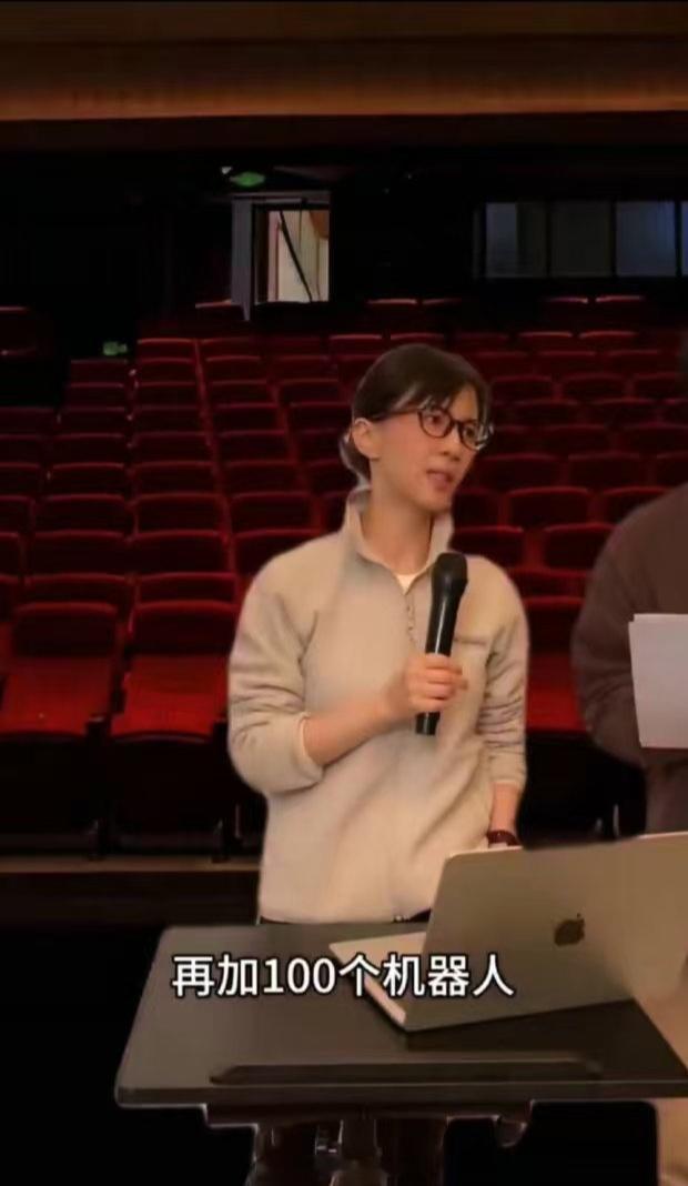 Papi 酱视频被下架的原因就是……压题压得过于成功了。 春晚