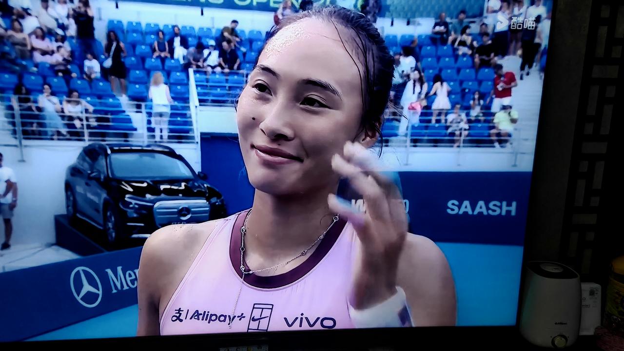 北京时间7月13日晚至14日凌晨，WTA250雅典站首轮，用时1小时49分钟，中