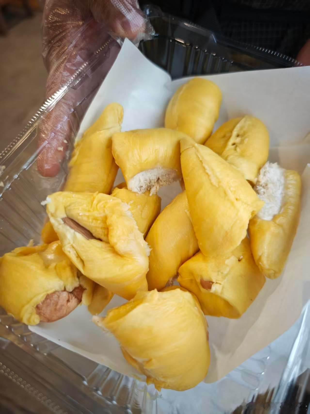 挣点儿全往嘴里炫 好吃 爱吃 榴莲怎么那么好吃 