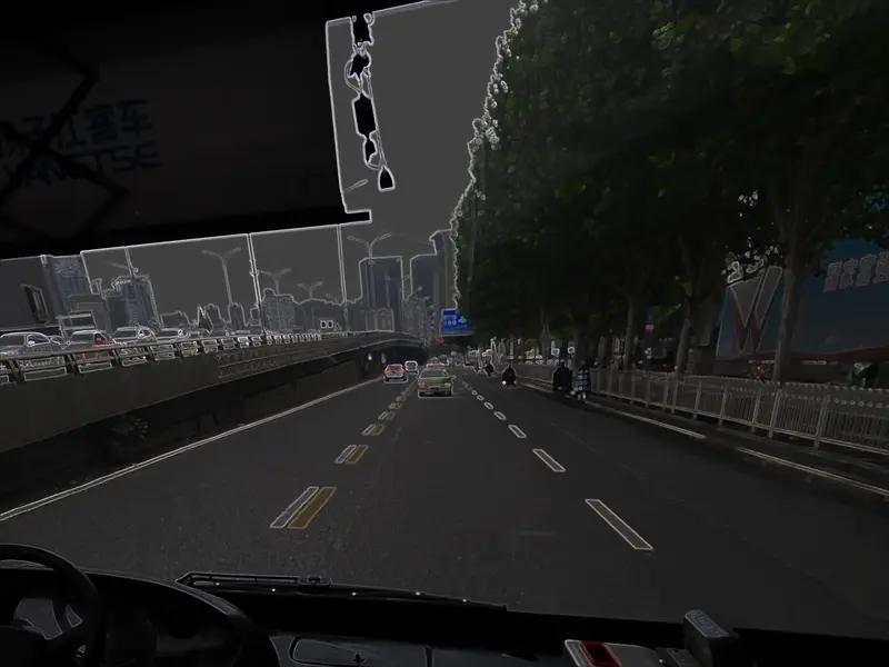 我还挺愿意尝试华为高阶智能驾驶的。华为在科技领域一直很牛，技术实力有目共睹。像华
