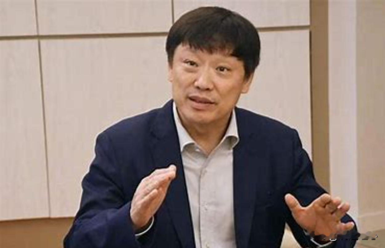 4月5日，想当行长男孩家族被扒，家人身份曝光，胡锡进为男孩发声连累女儿

最近网