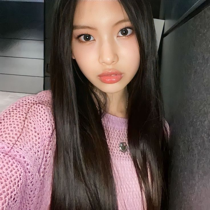 女大十八变 从混血长成亚裔了 