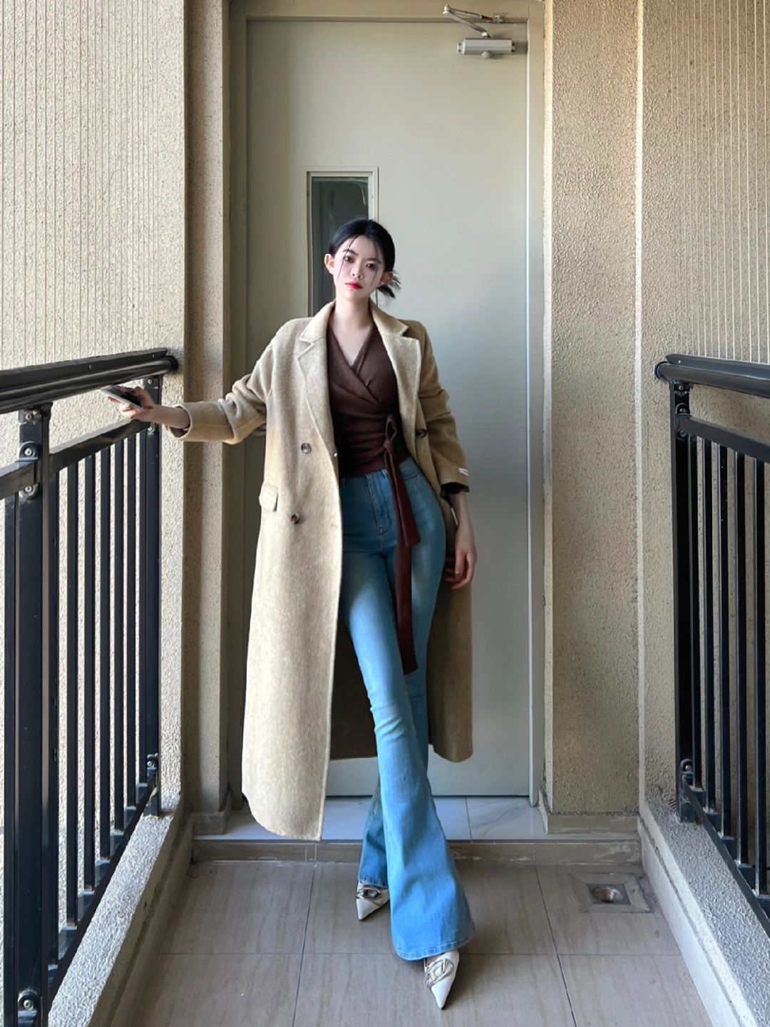 秋冬叠穿！她是真的懂氛围感！