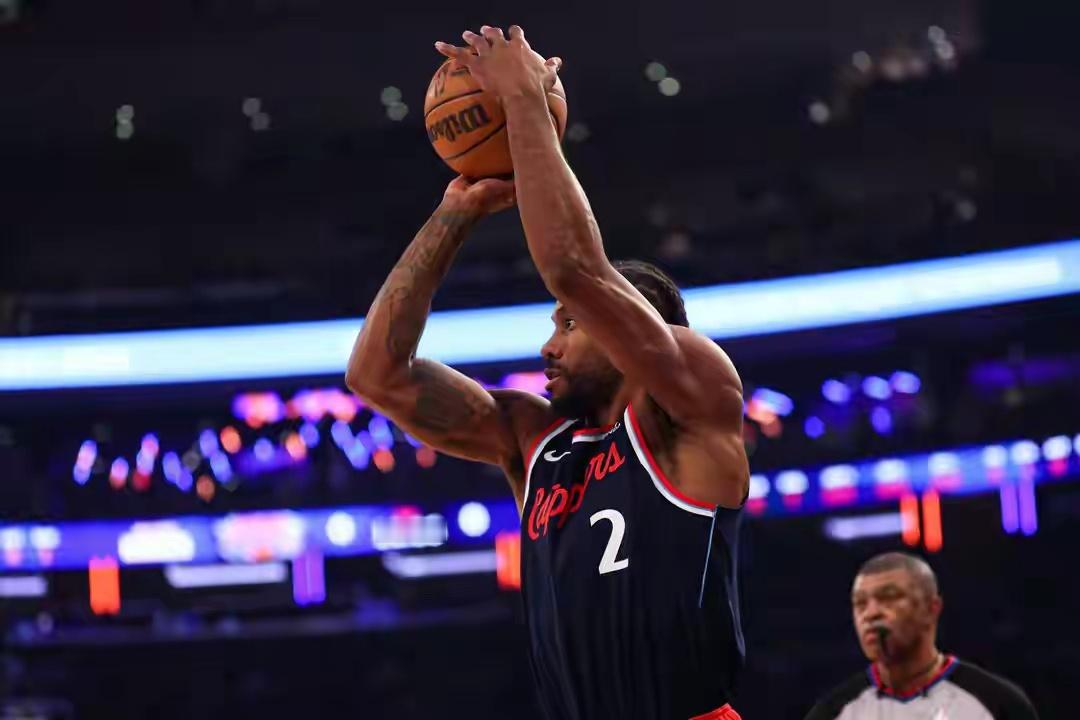 NBA 本赛季至今，快船前锋科怀·伦纳德场均砍下28.1分，同时也很保持着很高的