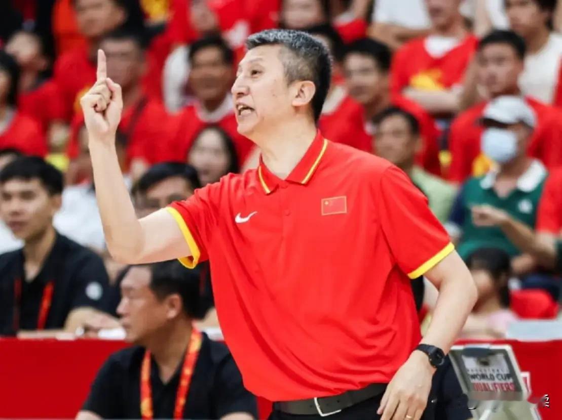 中国男篮热身赛两连败，球队质疑之声刷屏，郭士强换帅人选谋定？
备战世预赛窗口期比