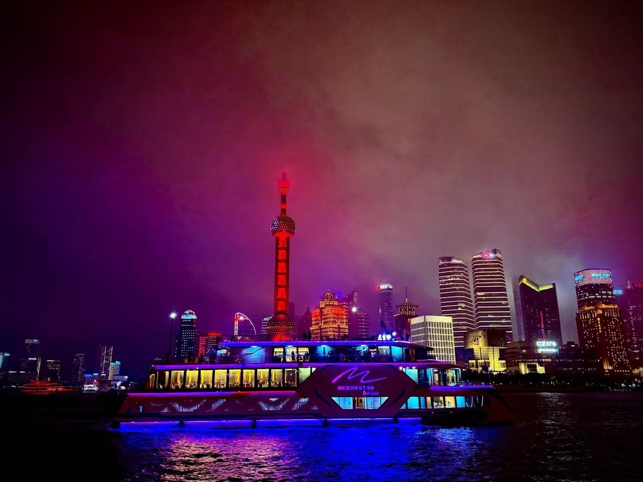 我的今日状态：😁轻松愉快
我这里的天气：☀️晴天
    风雨上海滩
    