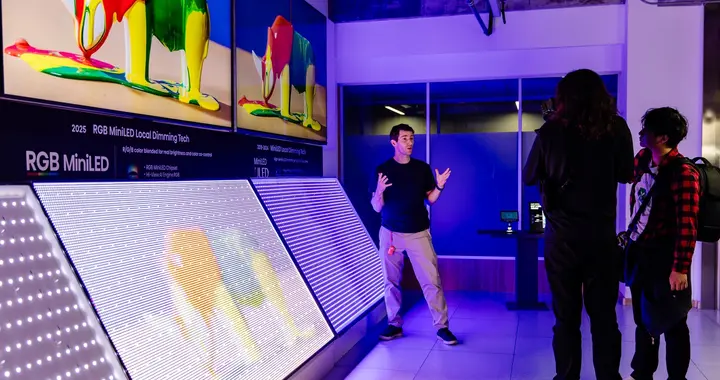 让HDR内容真正“炸”出来！美国千万粉丝博主探秘海信RGB-MiniLED电视