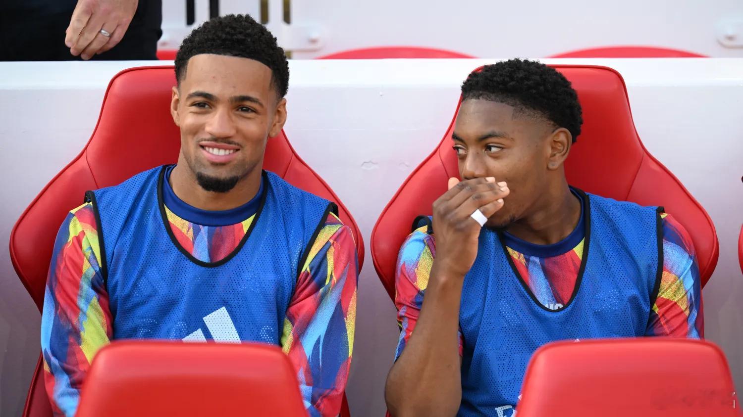 阿森纳vs水晶宫 我们必须承认，阿尔特塔是一个谨小慎微的人。这种气质的好处是，战