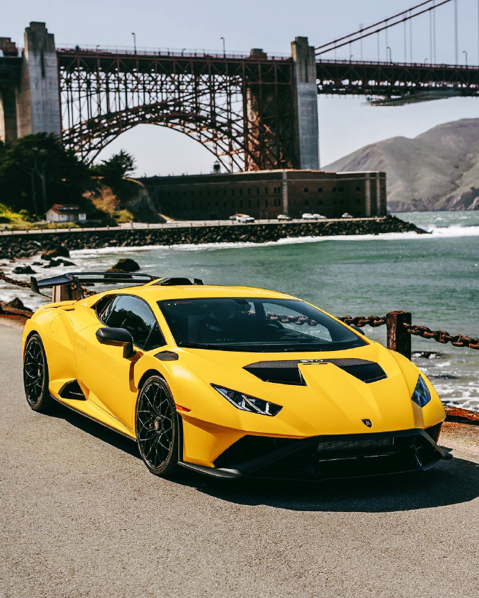 Lamborghini Huracan STO ，这应该是Huracan 系列里