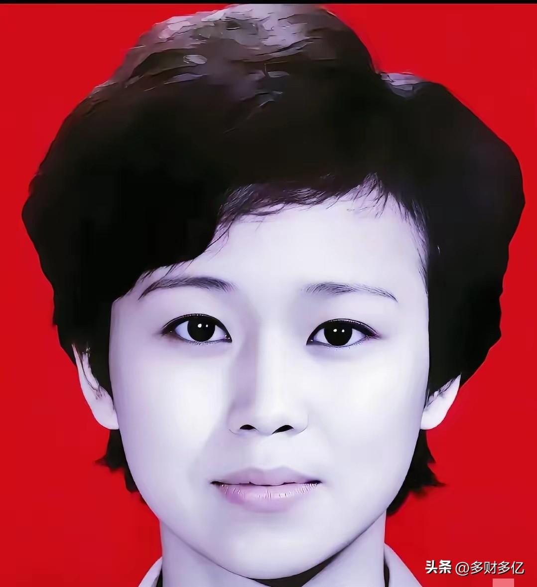 18岁女卫生员老山战场立一等功！炮火中抢命的她，才是真正的时代英雄
 
中国共产