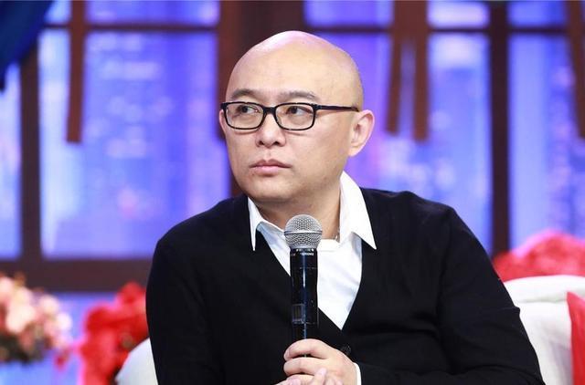 一次，孟非在《金星秀》上说：“我有个朋友特别抠门。老婆因喜欢买了件80元的衣服，