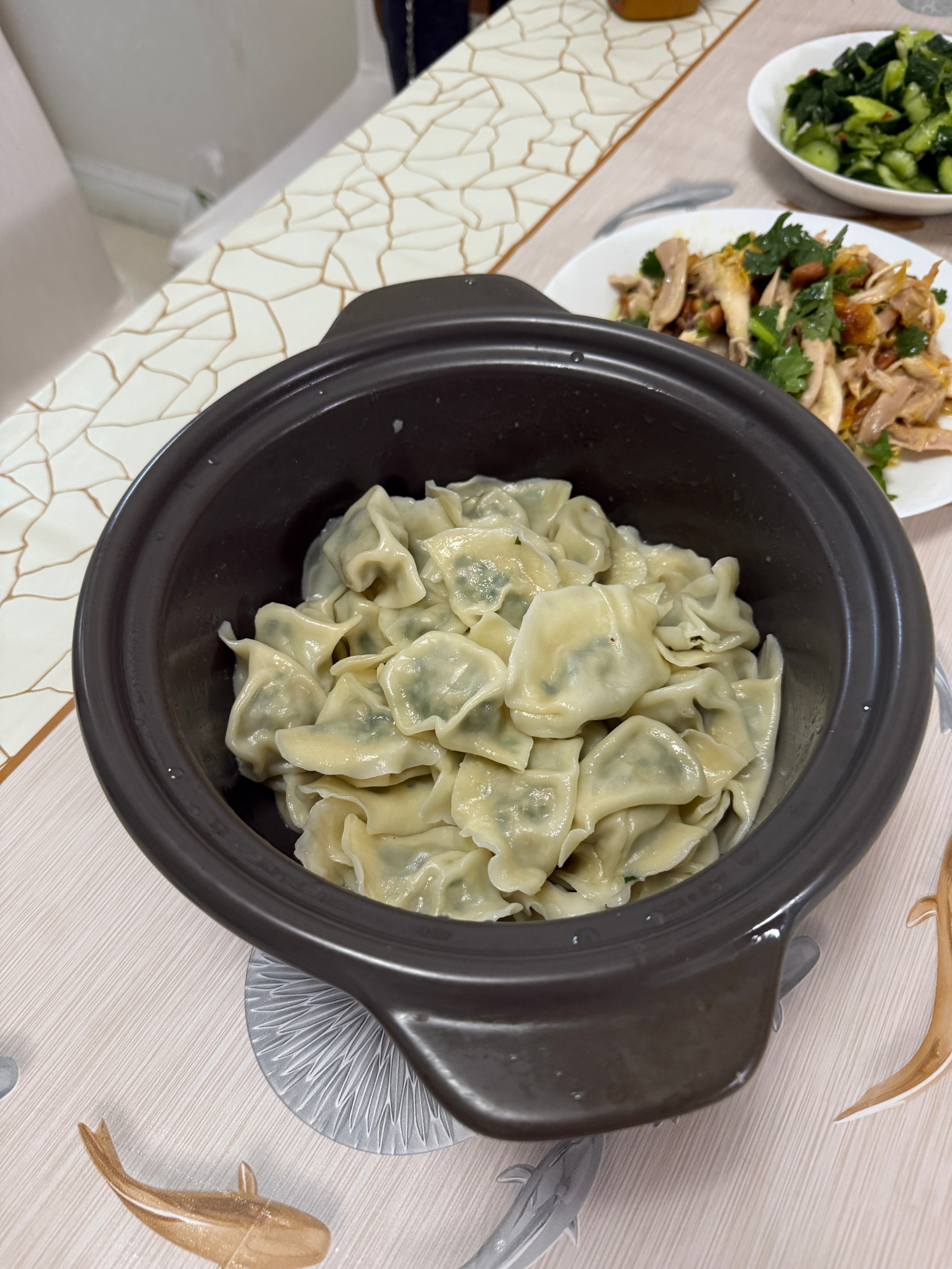 自己在家包饺子吃[爱你][爱你] ​​​