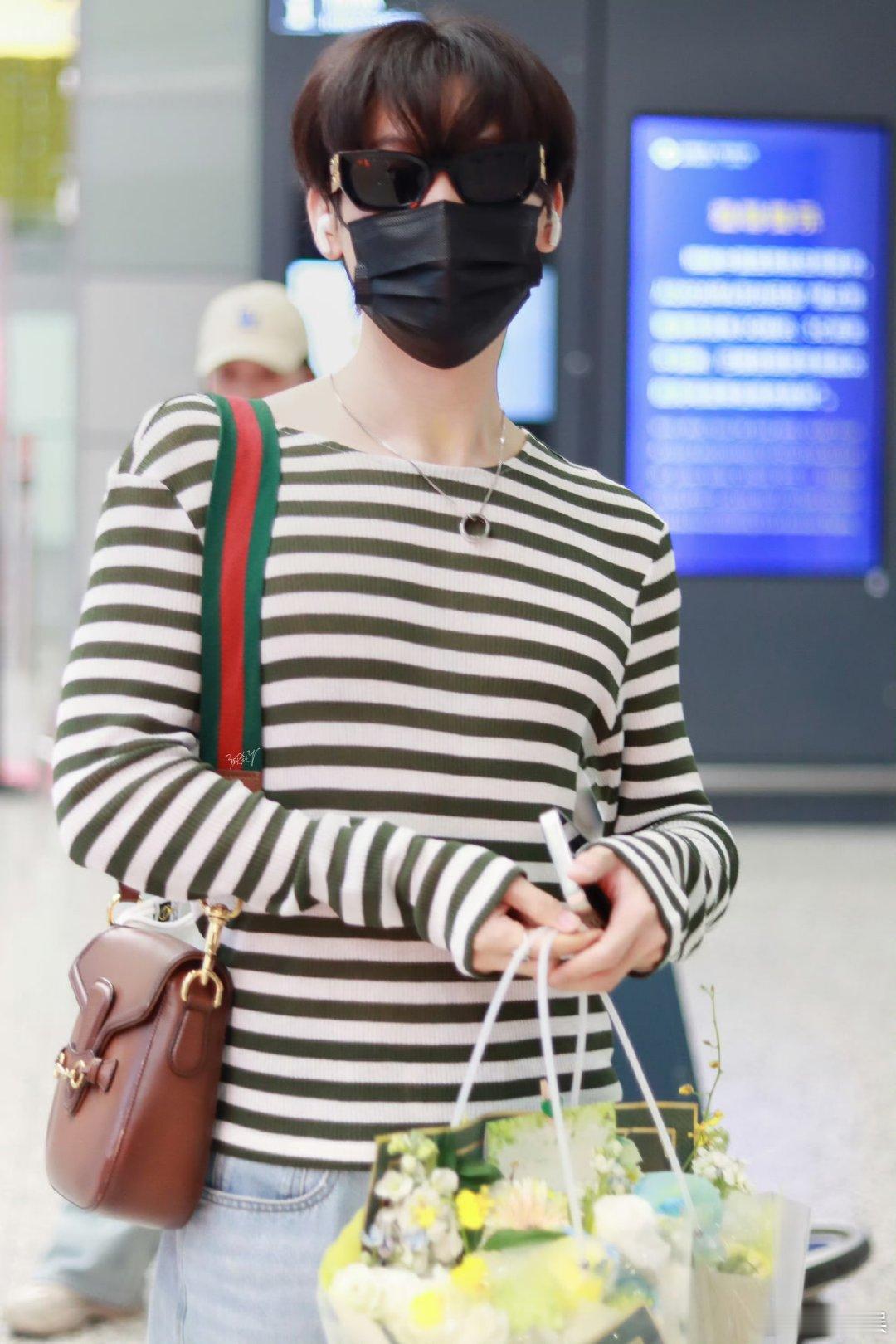 邵明明身材反差感这居然是邵明明 啊邵明明 