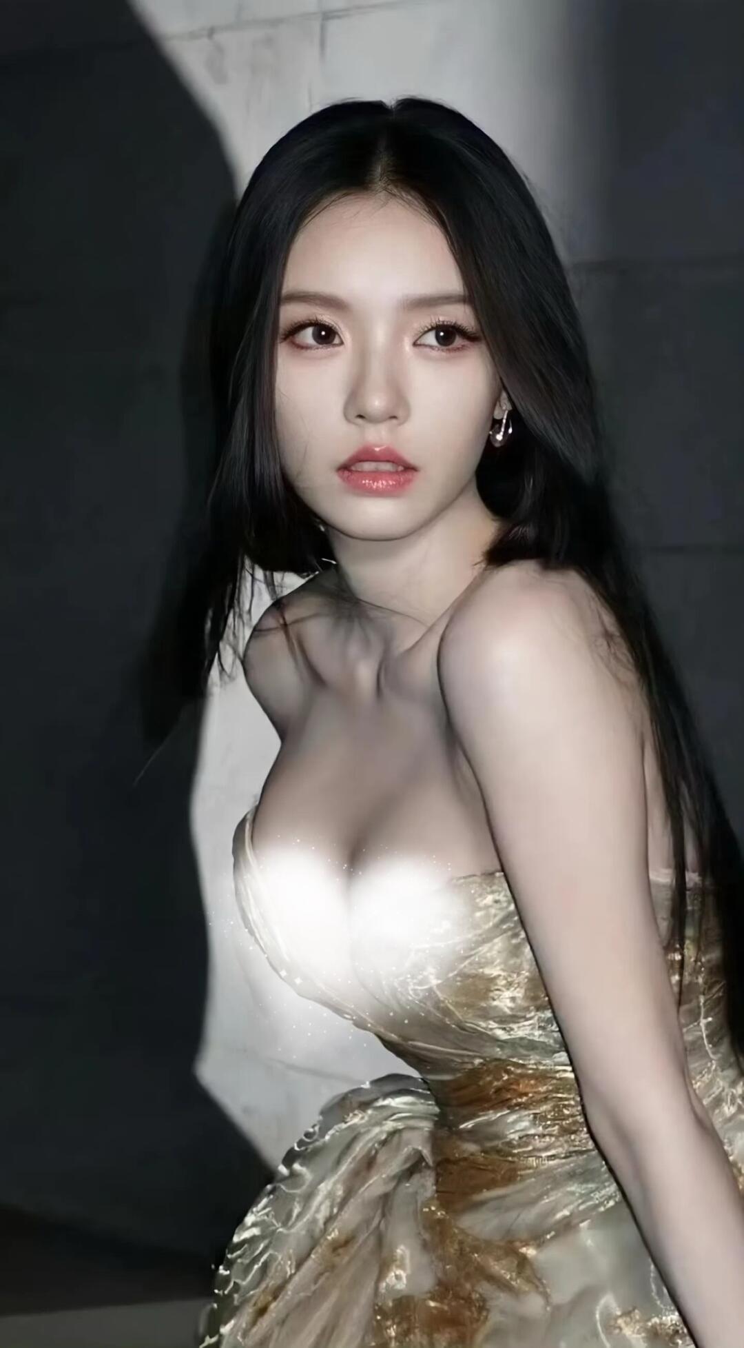 妈妈咪呀！林允现在好女人好美啊😍