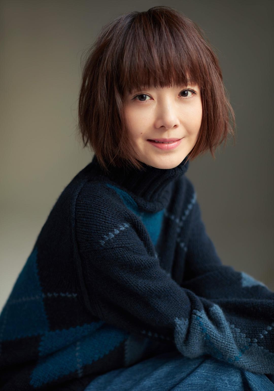 有幸一好友送了岩中花述 一套四本书给我，我问为什么会觉得这本书适合我，好友说：一