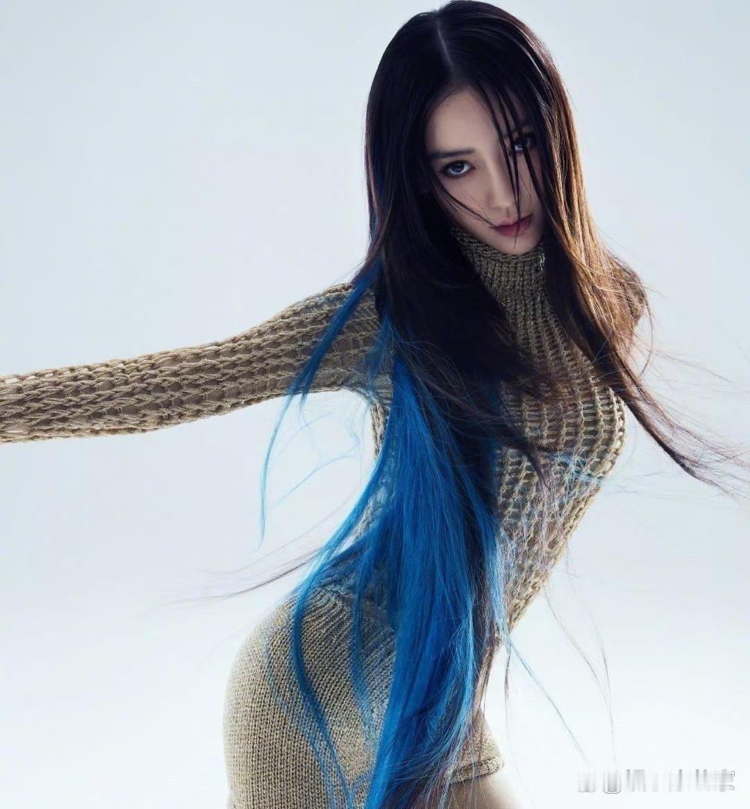 杨颖这组大片拍得太有感觉了。 