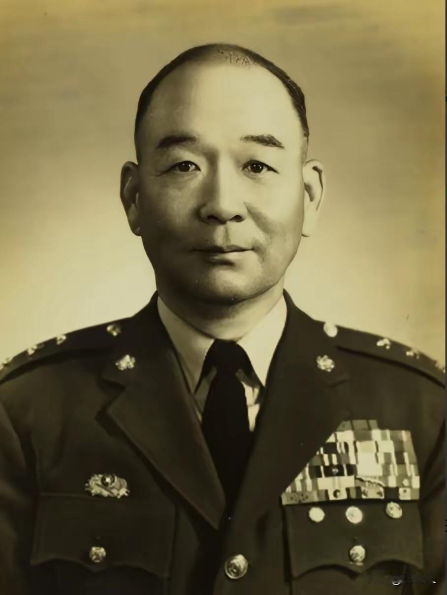 1942年胡琏想纳妾，正妻不吵不闹：肥水不流外人田！看似大度，实则极致清醒
 