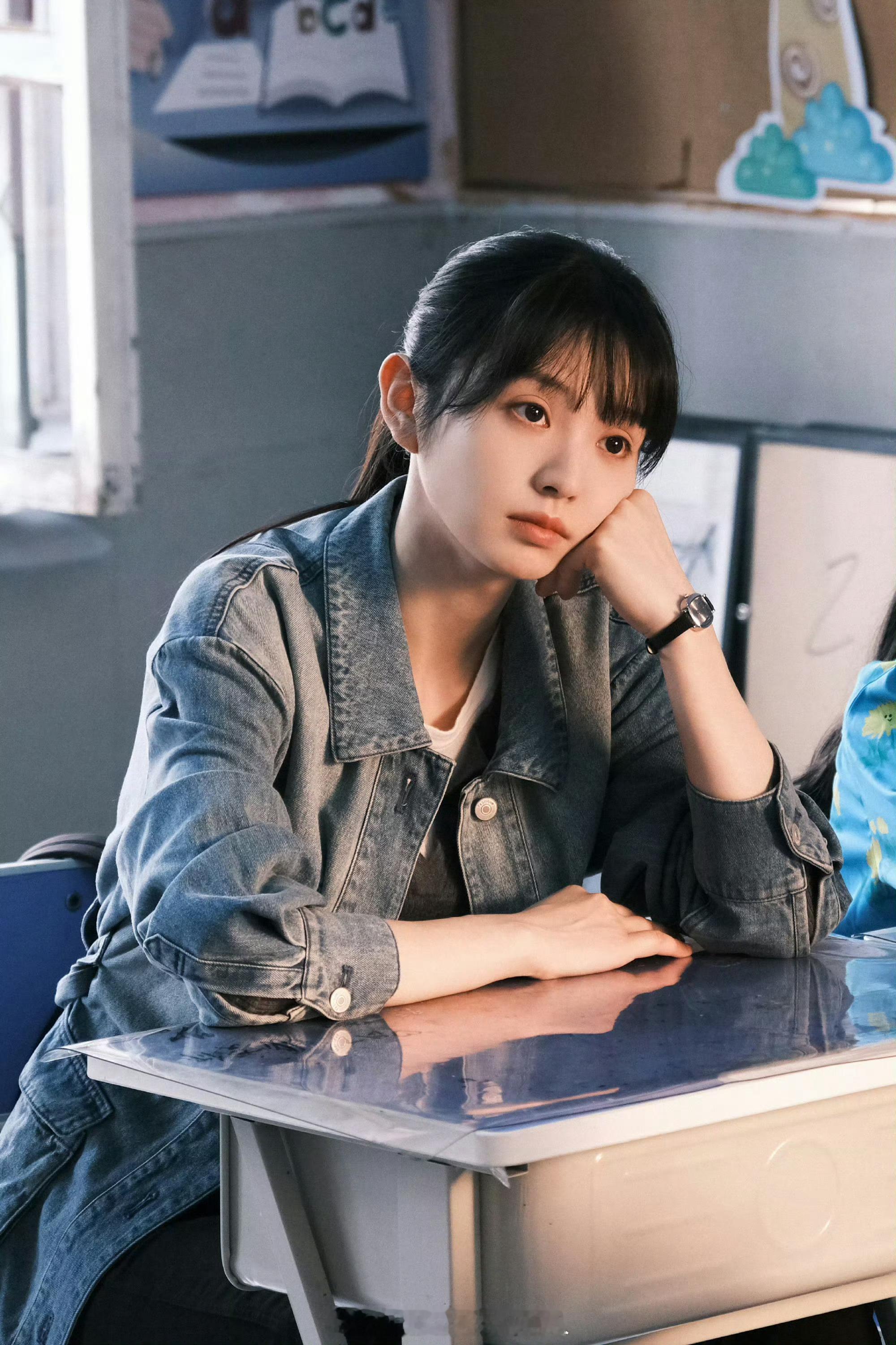 田曦薇 刘海田曦薇爆改女警太绝了！《低智商犯罪》高马尾素颜警服又美又飒，打戏干净