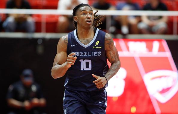 孟菲斯灰熊队已经与2025年NBA选秀第48顺位新秀贾文·斯莫尔签下了一份双向合
