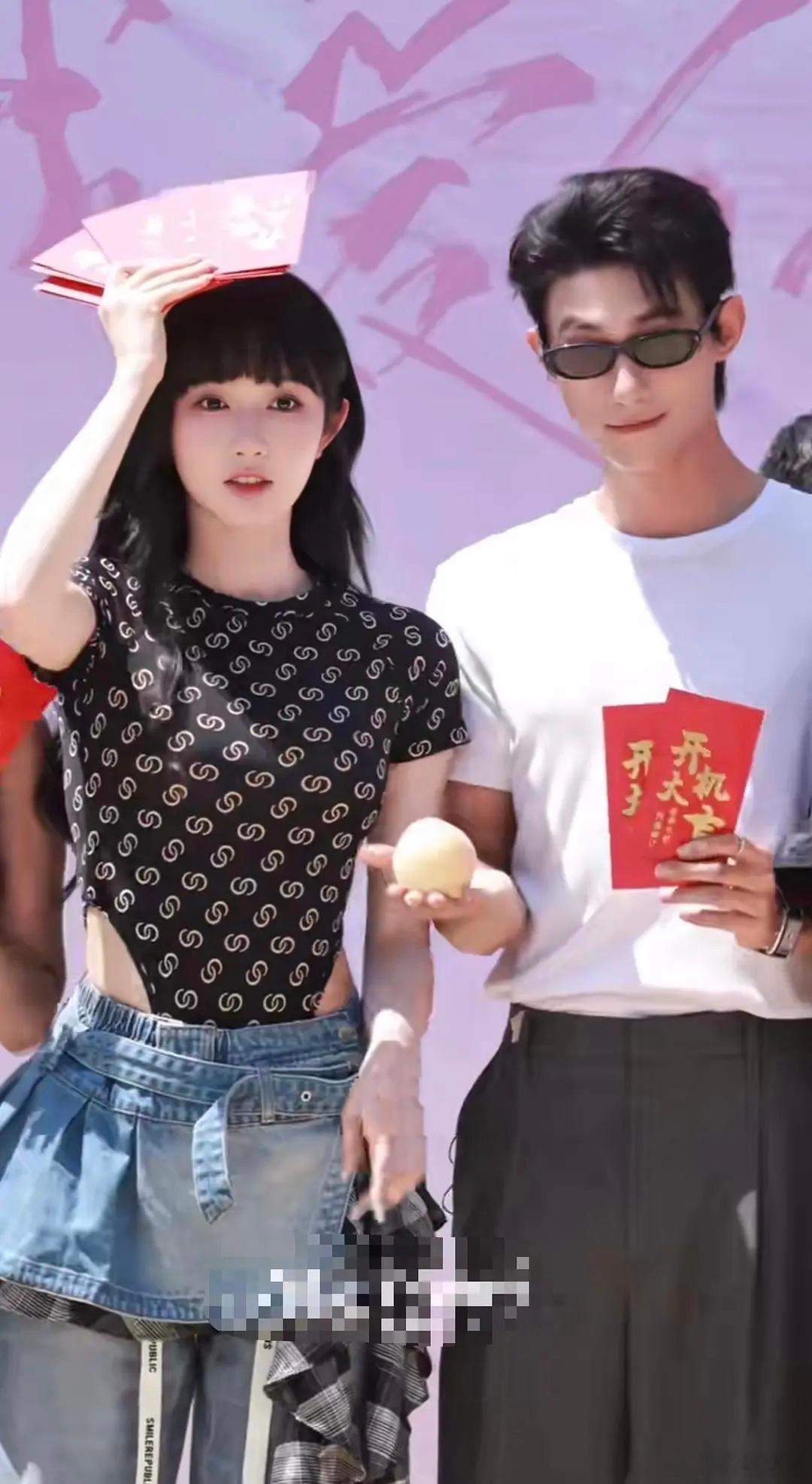 命中注定我爱你男女主为什么穿成这样 