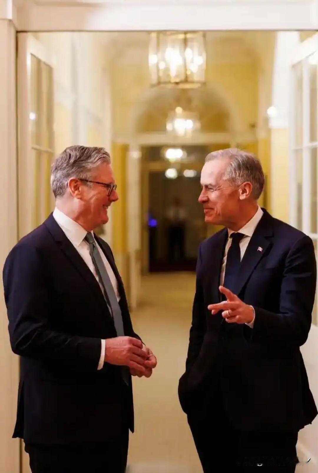 卡尼怂了，看英国人如何表演？
英国的“表演”是高调务实、不选边、抢经贸红利，与卡