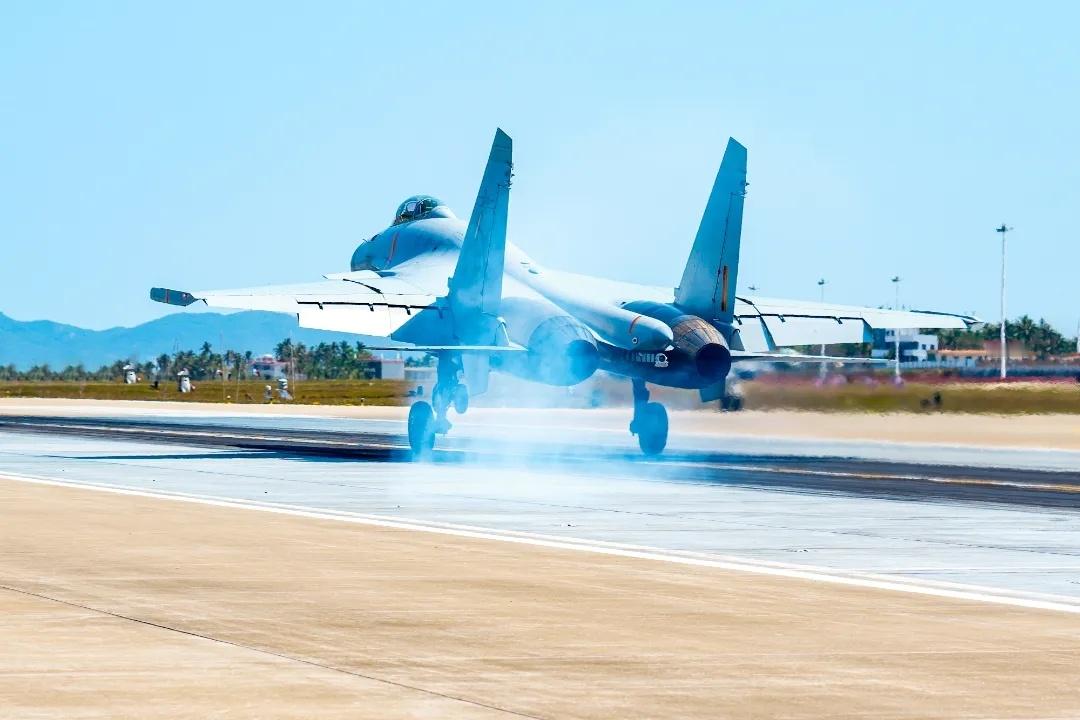 南海歼-15T、歼-15DH烽火问鼎计划中国海军