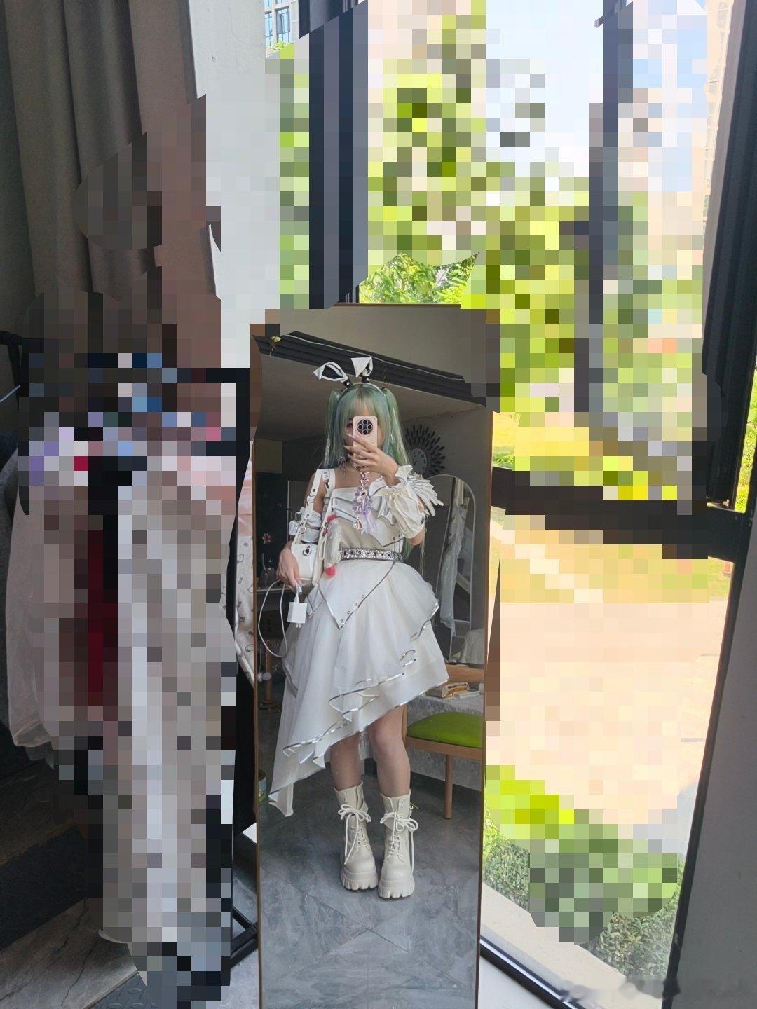 累死了这衣服穿起来太费劲了三点刷新在痛楼[馋嘴] ​​​