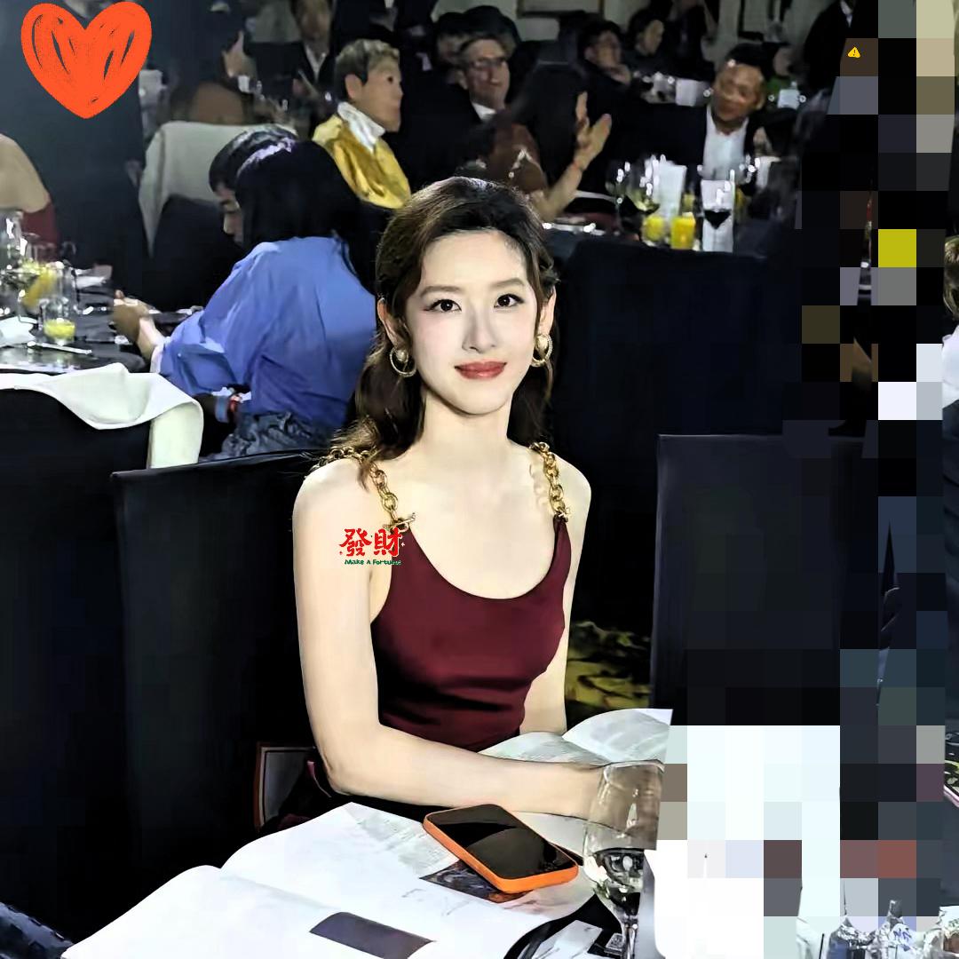 一夜醒来，刘强东怕是要重新认识自家媳妇了！

31岁的章泽天再添新身份，直接上任