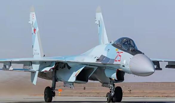 伊朗终于盼来了新战机！不是网上传的一次性交付48架那么夸张，是首批16架已经开始