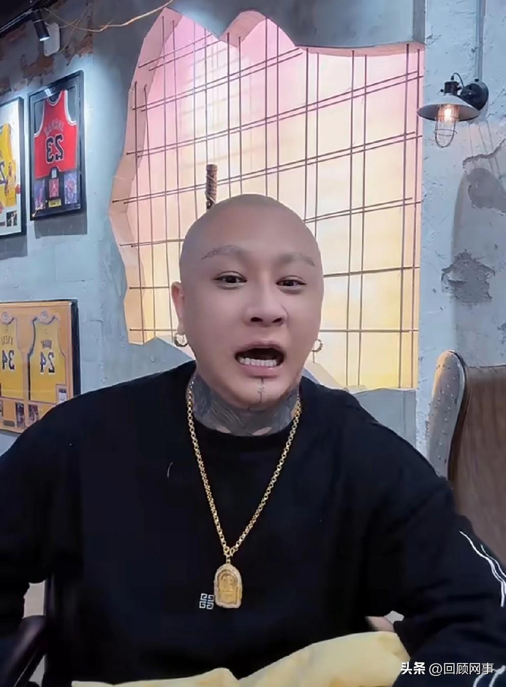 阿宇讲方丈的段位，哪个pk之王都要跟他打一下提高段位！

         有个