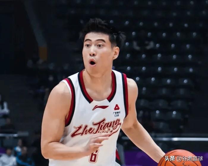 罚神！今晚CBA常规赛第31轮，浙江男篮客场经过加时苦战，以100-96力克前主