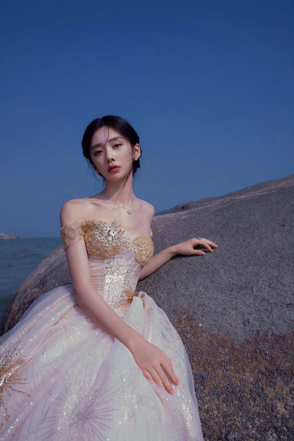 #王影璐公主妆#好喜欢王影璐。真的很难想象如果我也能够拥有这样的颜值，是一个多么