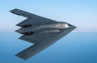 美国一位华人说当美国的B2轰炸机轰炸伊朗之后，中国人彻底失去了信心，这话只说了一