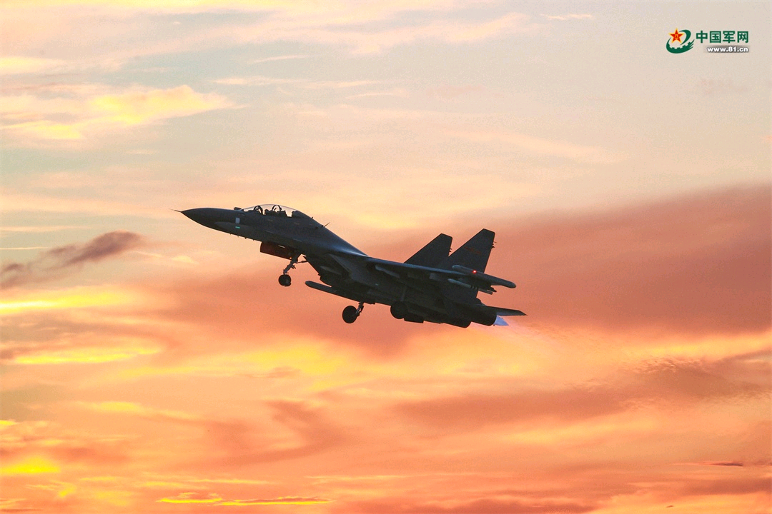 南空“霹雳雄鹰”歼-16 / 苏-30MKK烽火问鼎计划制胜空天
