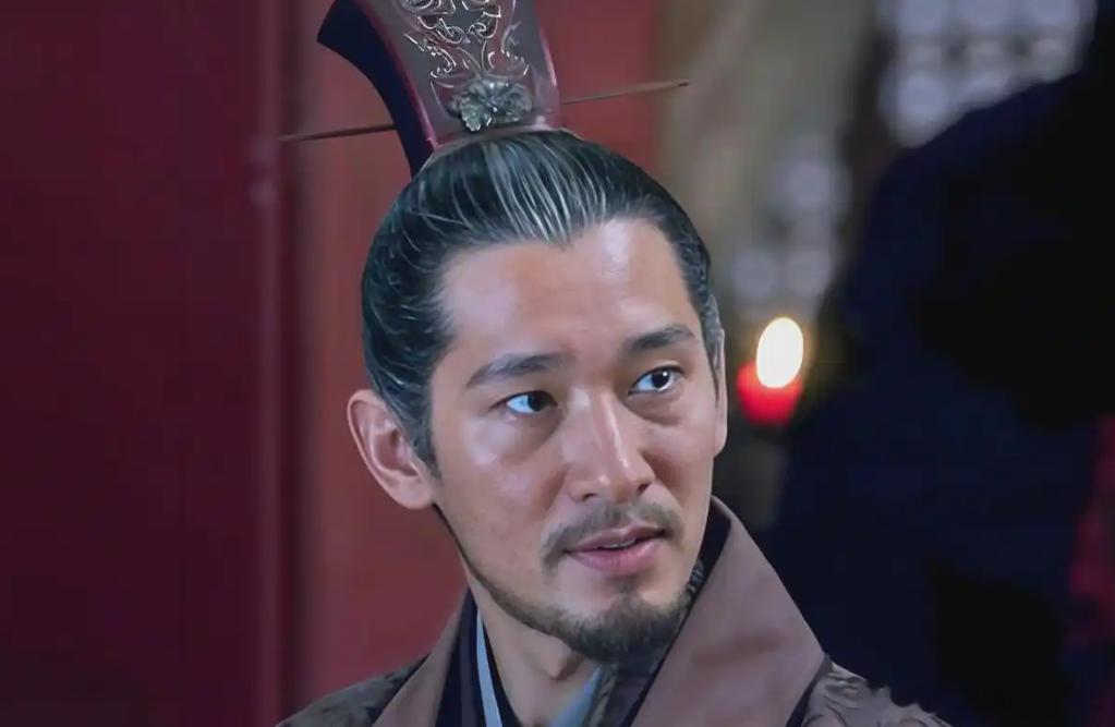 历史 这天宫宴上，唐太宗突然发问：“众爱卿，谁自认为身份在众人中最为尊贵，可先拿