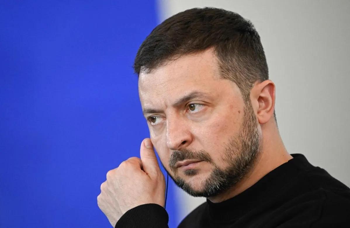 泽连斯基摊上大事了，可能因叛国罪被提起刑事诉讼。刚刚，乌克兰议员吉奥•莱罗斯在社