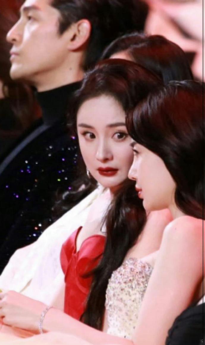 帮喵娲娲策划微博之夜社交名场面喵娲娲 你的微博之夜前线人脉 每年微博之夜都能看到