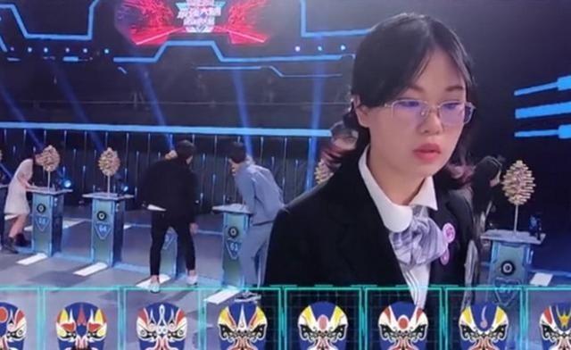 “天才少女”张洗月：婉拒北大，选择清华姚班，她有什么学习秘诀
张洗月2000年出