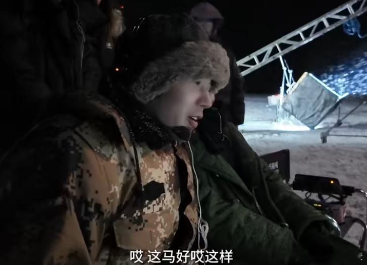 于适拍自己的含金量还在上升 自导自演还能把个人特色发挥到极致！骑马时的潇洒姿态和