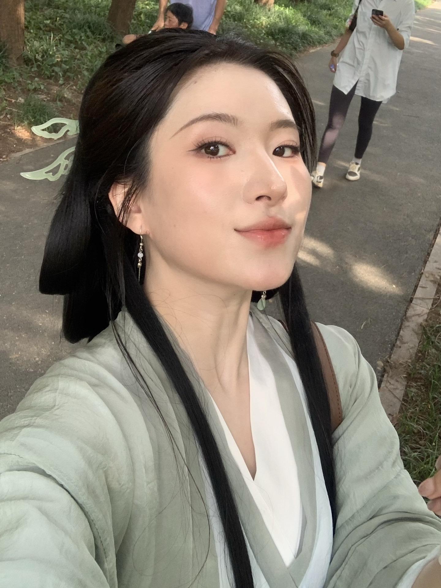 你听我说，我真不热。