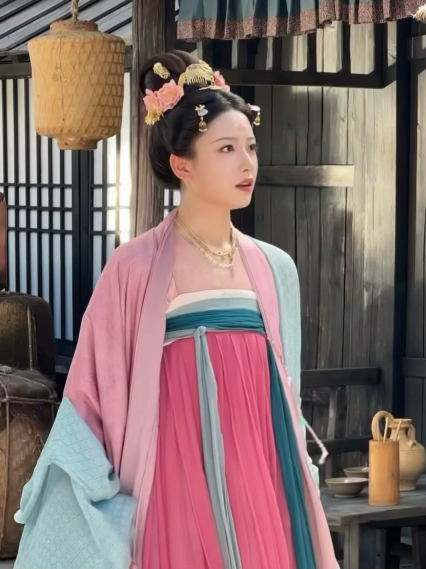 林沐然杨舒伊在莫离演低智商犯罪 低智商犯罪的风咋吹到我们《莫离》了啊哈哈哈哈哈！
