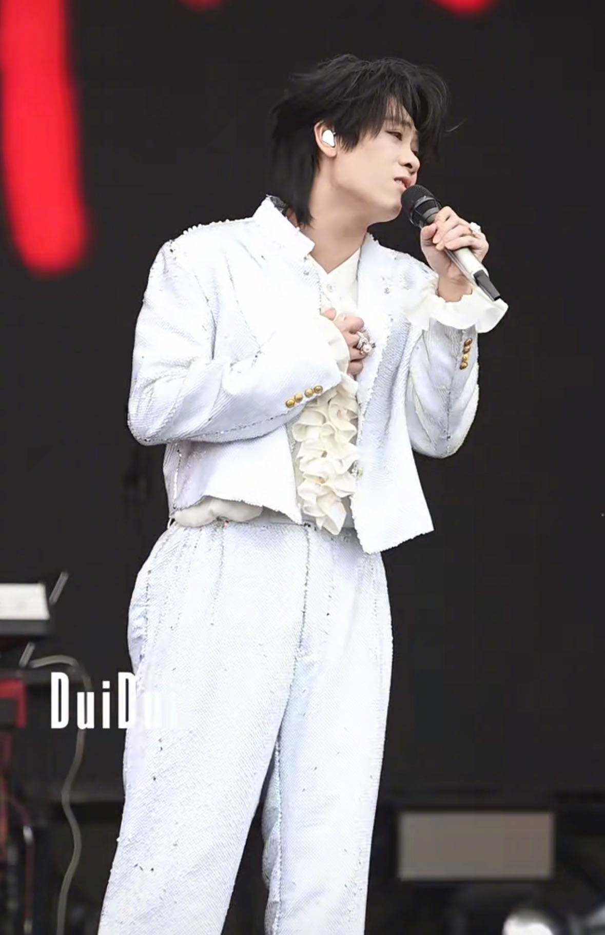 全网都在边测sbti边听音乐节南京边吹江风边蹦迪的快乐来了永远有一个相册留给音乐